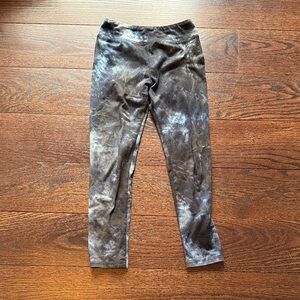 Kids Tie-Dye Leggings in Black and Gray